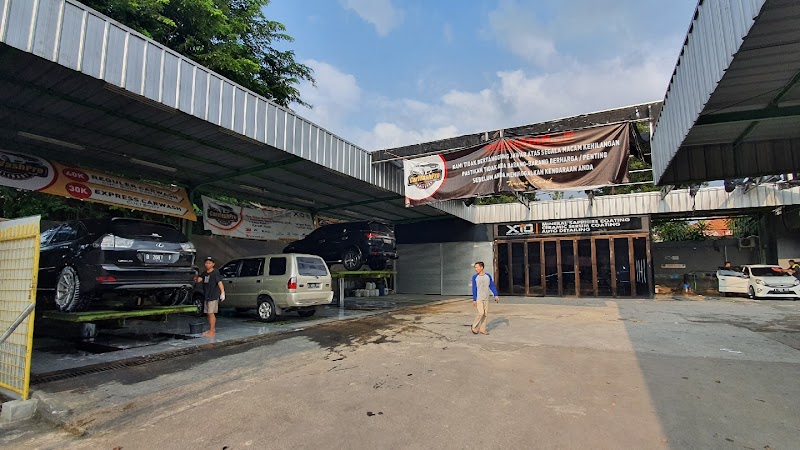 Cuci mobil otomatis di Jakarta Selatan
